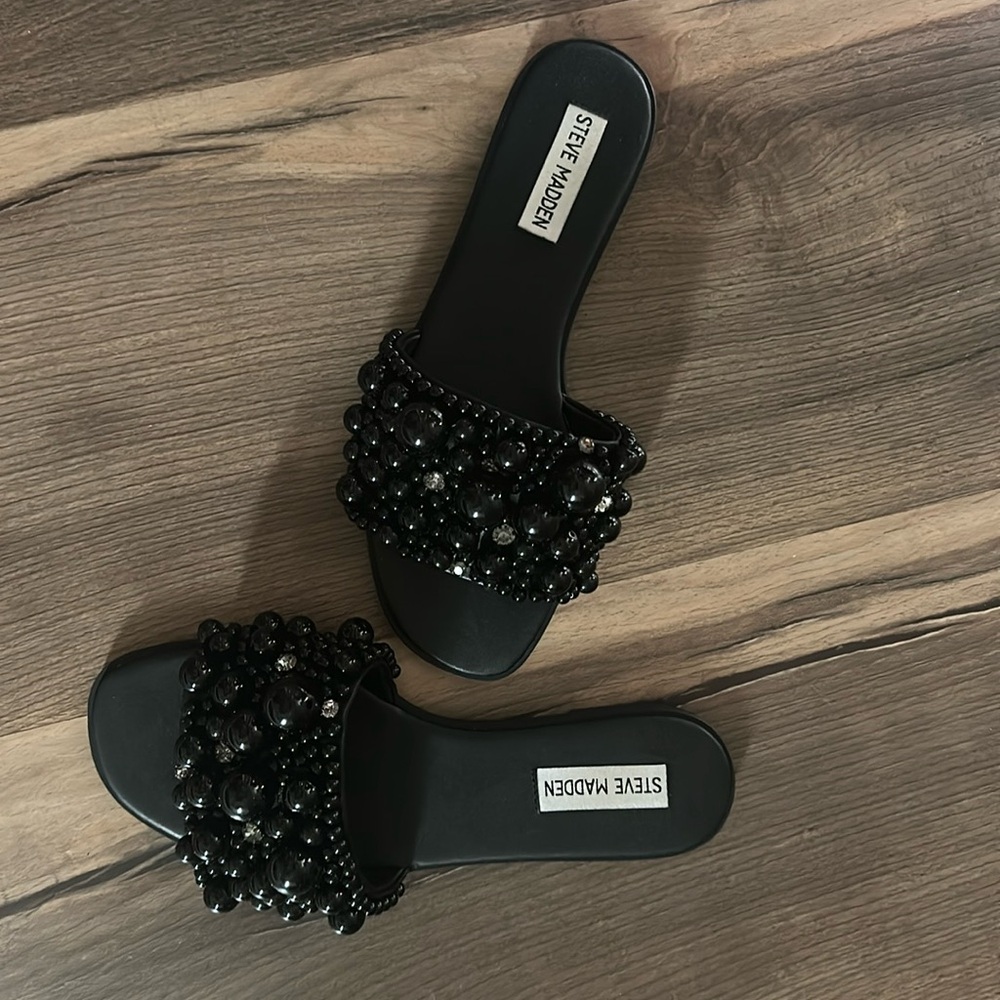 Steve Madden 6.5 Black Beaded Sandals